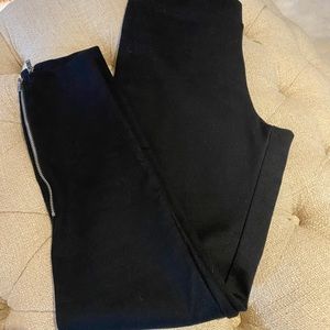 Gap pants, black, size s, tapered leg with zip.